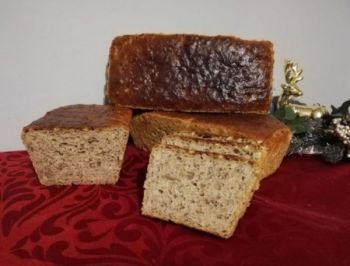 Chleb  zakwasie pszenno-żytni z ziarnami